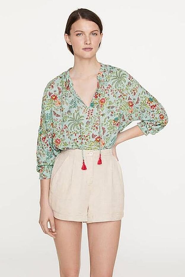 Camisa flor hindú de Oysho, 25,99 euros