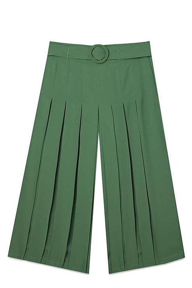 Los pantalones de Stradivarus son los más originales que hemos encontrado en todas las nuevas colecciones de primavera de las firmas low cost.