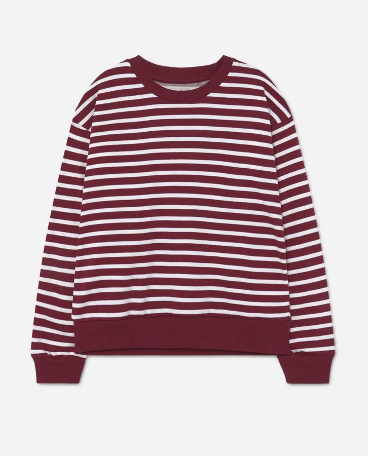 Las icónicas rayas vuelve cada año en primavera. Son favorecedoras, cómodas y versátiles. ¡Un fondo de armario por excelencia! Ahora lefties las trae en versión sudadera (6,99€).