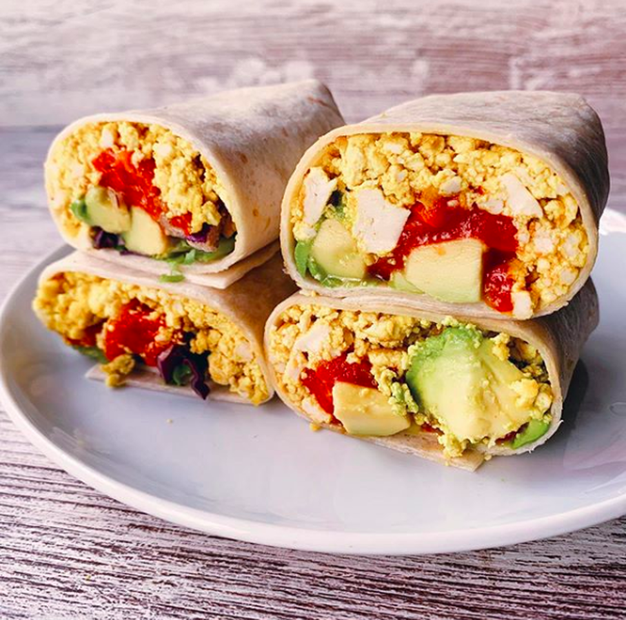 Marta Martínez, autora del libro El Perfecto Vegano, ofrece a sus seguidores desde su cuenta en Instagram  @midietavegana  tanto versiones veganas de platos tradicionales, sencillas, sorprendentes y, sobre todo, para chuparse los dedos. Sus bocaditos crujientes de calabaza y soja texturizada juegan en otra liga.