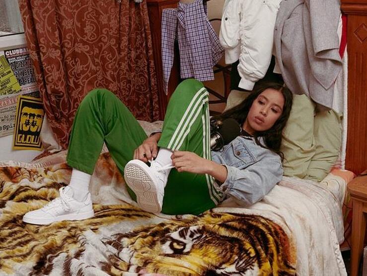 Fotos: 10 zapatillas de deporte comodísimas (y bonitas) para ponerte en casa