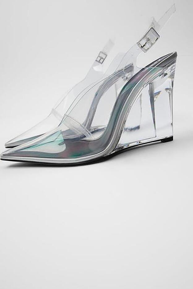 Cuña de metacrilato y vinilo. (39,95 euros).