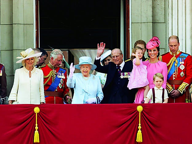En 2017, con motivo de su cumpleaños, asomada al balcón del palacio de Buckingham con la familia real.