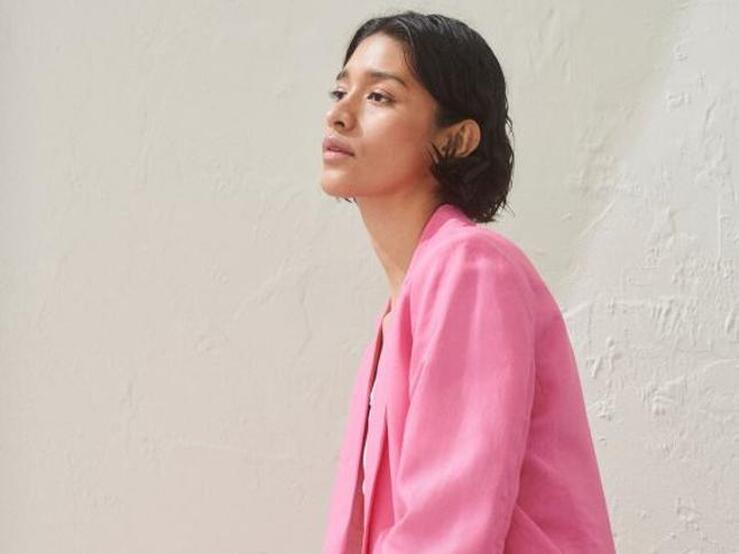 Fotos: El lino ya ha llegado a las colecciones de verano y estas once prendas no pueden faltar en tu armario