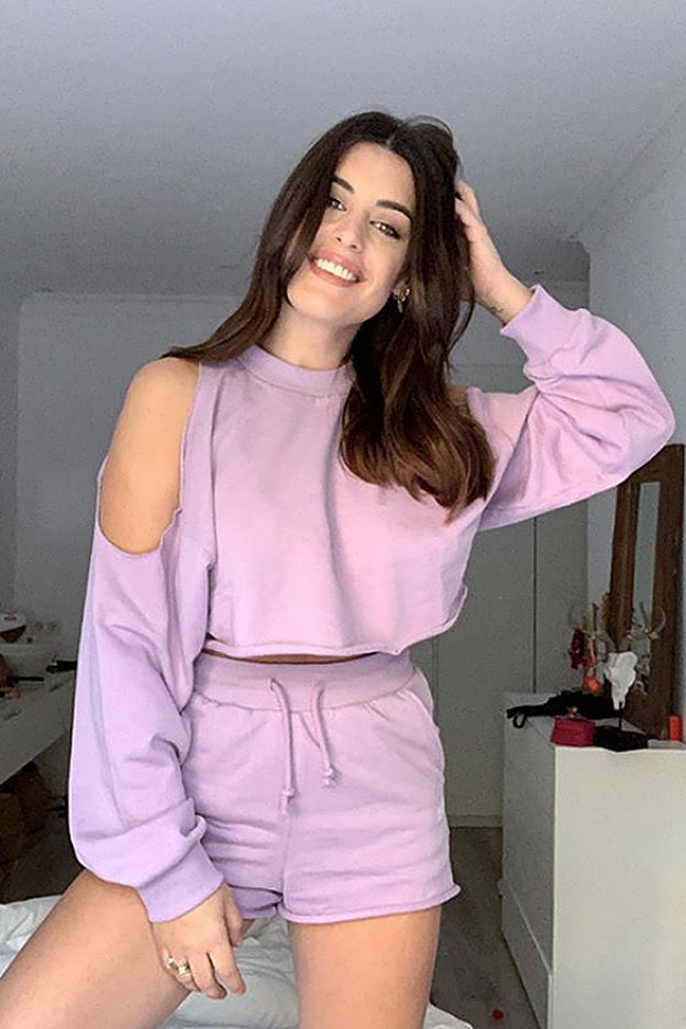 Conjunto de sudadera y pantalón corto de la colección Asos 4504.