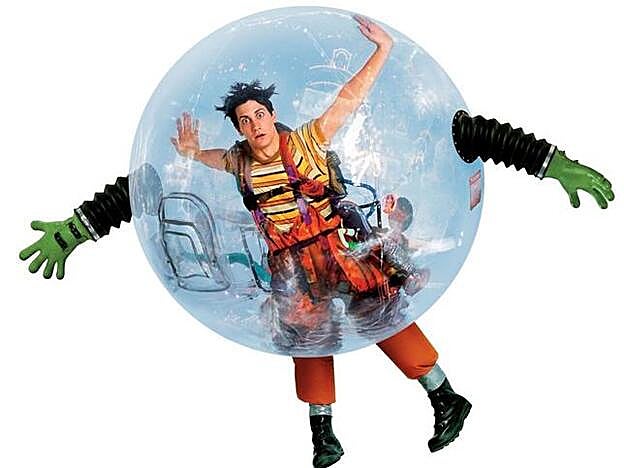 Todo es posible, con plástico de por medio. 'El chico de la burbuja'