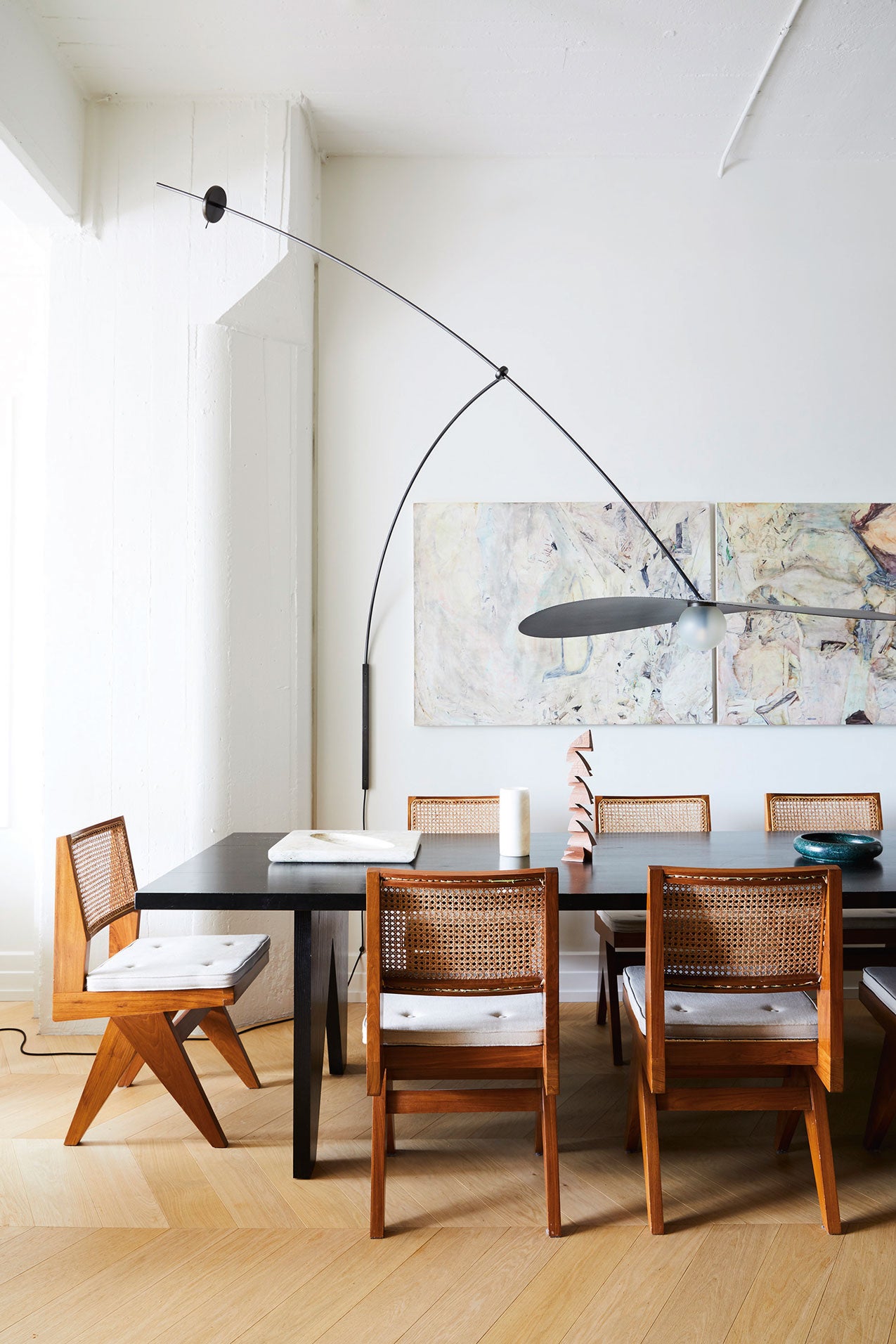 El suelo da carácter a la casa. El de este loft en Nueva York es en cálida madera.