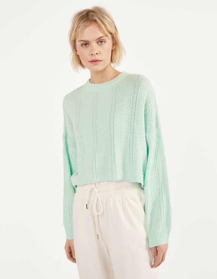 Jersey ancho en verde menta. De Bershka, (11,99 euros).