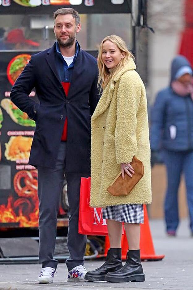 Jennifer Lawrence y su marido Cooke Maroney.