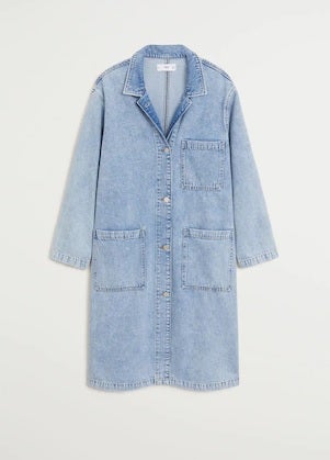 Trench vaquero de Mango. (34,99 euros).
