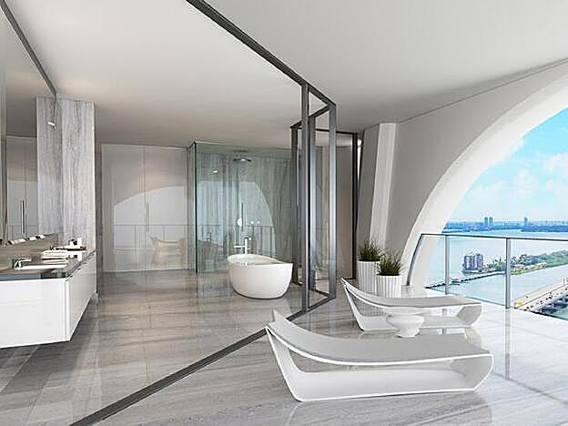 Una de las zonas más espectaculares es la del baño, con comunicación total con la terraza gracias a un acristalamiento.