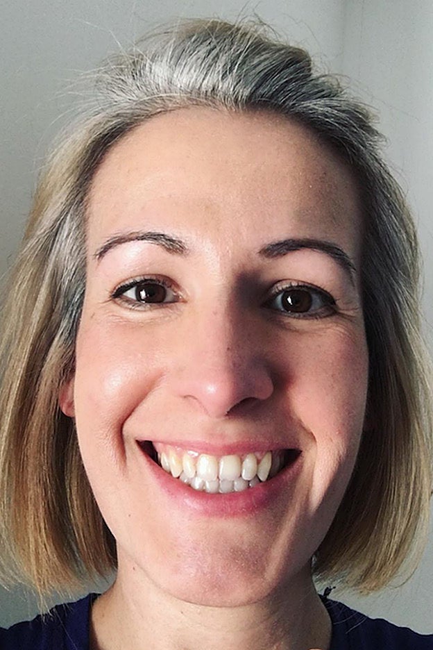 Estas semanas de confinamiento son perfectas para comprobar cómo nos llevamos con nuestras canas y si nos apetece sacarles partido.