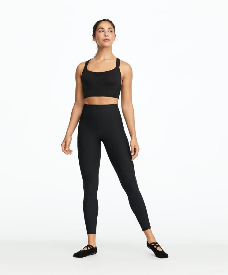 Leggings negros de cintura alta de las rebajas de Oysho (25,19 euros).
