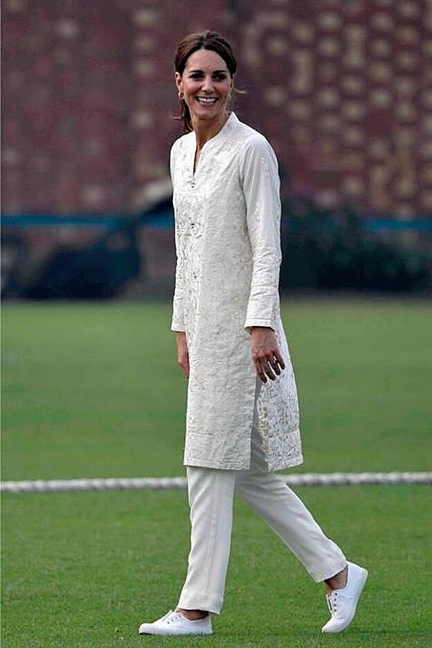 En un partido de críquet durante una visita oficial a Pakistán.