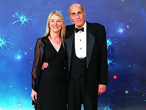 Cori Bargmann está casada con el médico y biólogo Richard Axel, que recibió en 2004 el Nobel de Medicina por sus trabajos relacionados con el olfato, concretamente en los principios del reconocimiento y el recuerdo de 10.000 olores distintos.