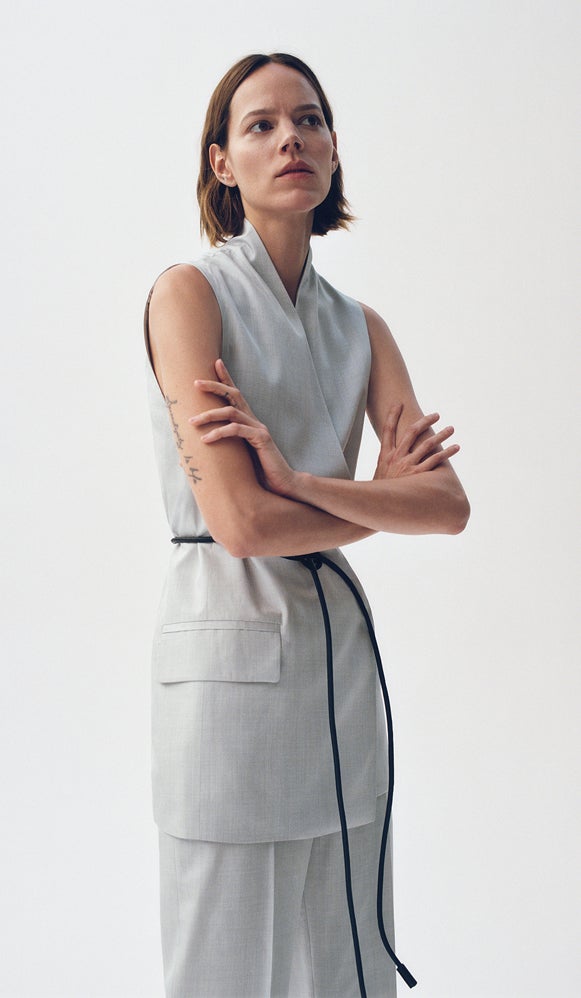 Estilo minimal. COS SS20 Campaign by Zoë Ghertner