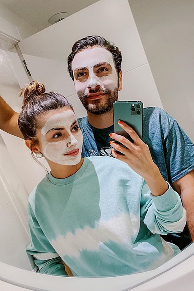 Alexandra Pereira con el inevitable moño que acompaña a las mascarillas.