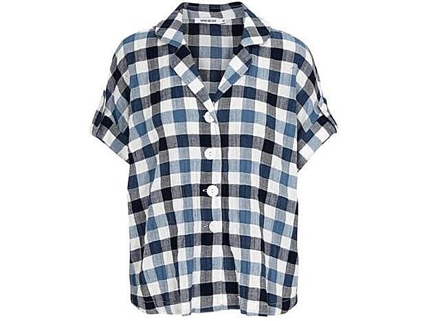 Blusa trabilla supervichy azul (129 euros).