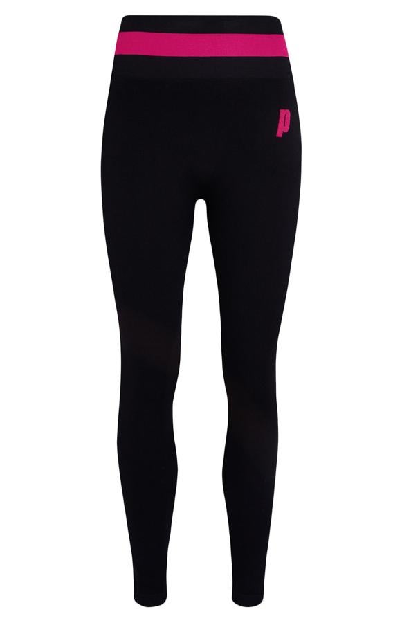 Estos leggings tobilleros en color negro y con franja rosa en la cintura son de Primark y tienen un precio de 12 euros.