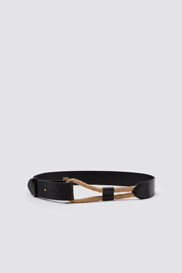 Otra de las propuestas de Zara es este cinturón combinado con cuerda. Con cierre a presión con botón metálico y pasador, cuesta 15,95 euros y está disponible en las tallas 80, 85 y 90.