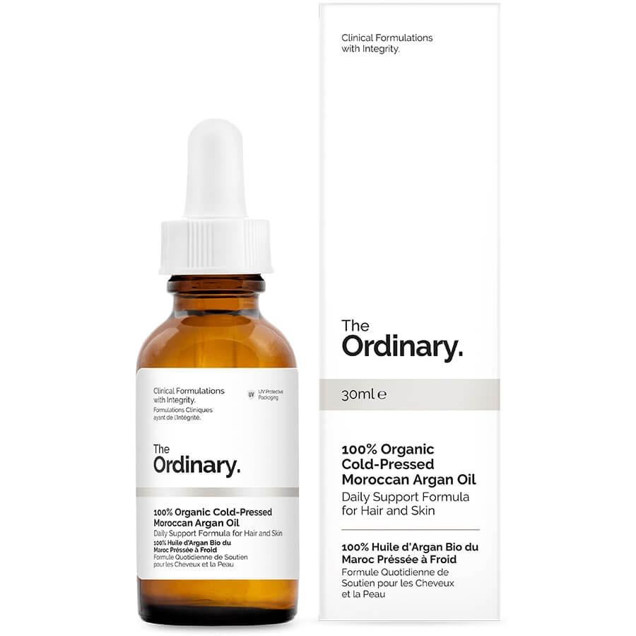 Con una fórmula 100% de aceite de argán orgánico de Marruecos extrañido mediante un proceso de prensado en frío, este aceite de The Ordinary nutre intensamente la piel, reduce la descamación y también puede aplicarse en el cabello para fortalecerlo y restaurar su luminosidad. Solo se vende  en la web de Sephora y cuesta 6,55 euros .