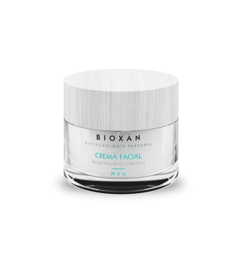 En su fórmula renovada se han incrementado las concentraciones de vitaminas E y C para conseguir un pode regenerante más elevado. Unido a los prebióticos y al oxabiol se obtienen propiedades antipolución y antiflacidez.  Neo Crema Facial de Bioxán  (78,50 €).