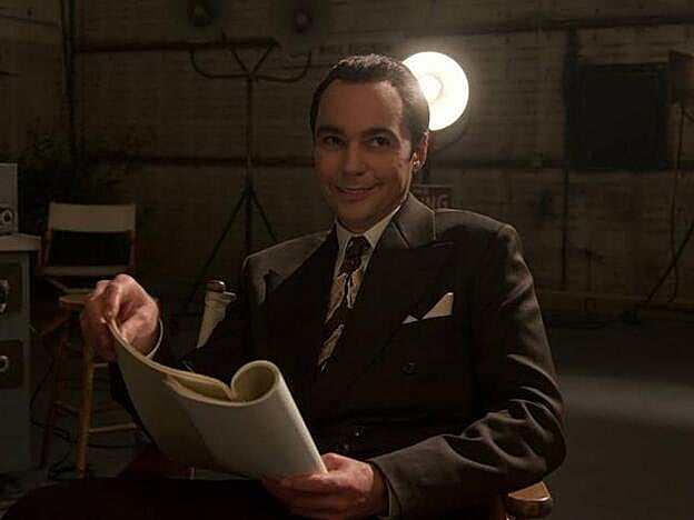 Jim Parsons interpreta al cazatalentos Henry Willson.