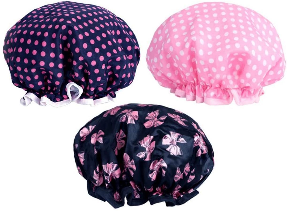 Con capa exterior de gasa suave, este pack de tres gorros con lunares y lazos tienen doble capa de protección de polietileno.  Cuestan 11,99 euros en Amazon .