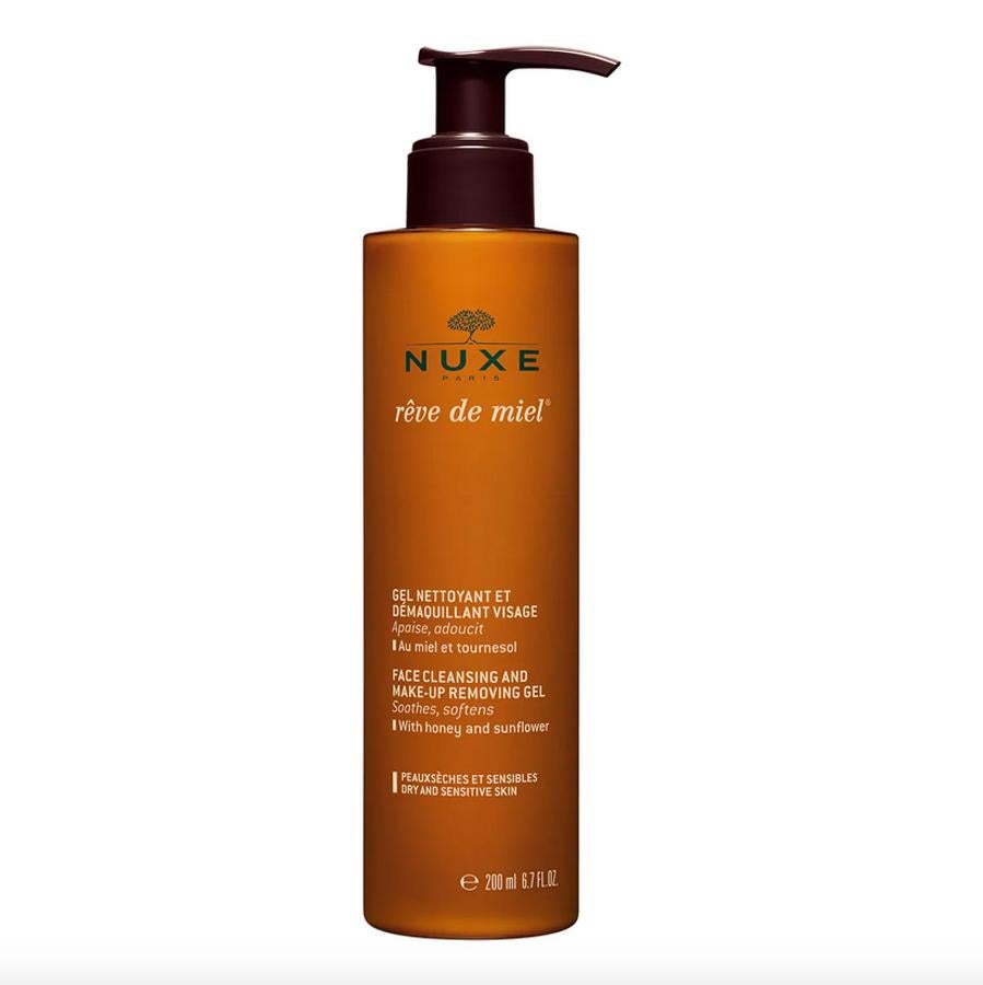 Este gel desmaquillante suave de Nuxe no tiene jabón, y limpia, calma y desmaquilla nuestra piel con un solo gesto y con suavidad.  Cuesta 15,95 euros  en Sephora.