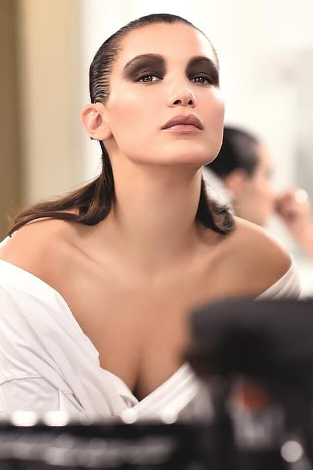 El maquillaje de ojos, desde un simple eyeliner hasta un smoky eyes elaborado, gana terreno entre las tendencias.