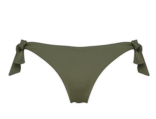 Braga de bikini brasileña, con lazada, de Primark (5 euros).