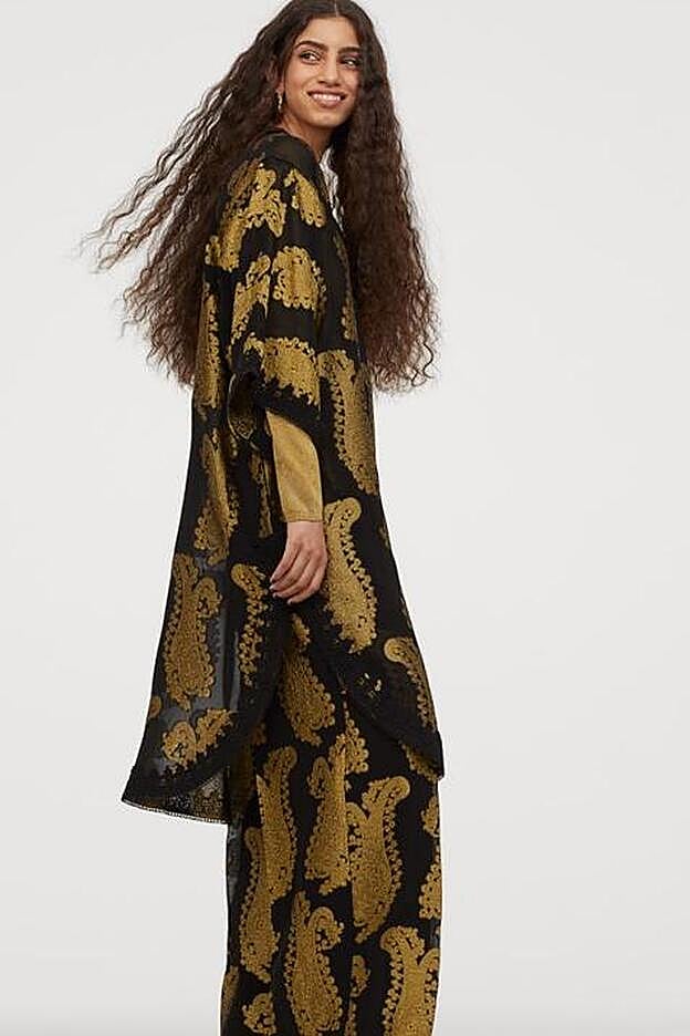 Esta combinación de caftán y pantalón es directamente espectacular.