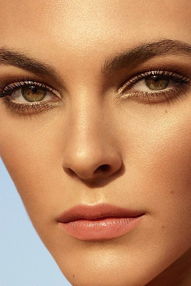 La sutileza es nuestra mejor aliada a la hora de aplicar polvos de sol.