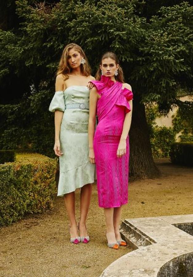 Redondo Brand es una de las firmas de invitada favoritas de las influencers con diseños originales y muy especiales como este vestido verde (189 euros).