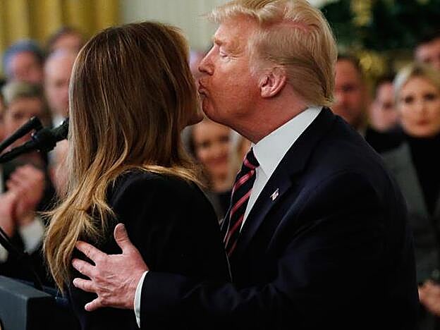 En e libro de Mary Jordan se desvela una Melania sorprendente, con mucha afición por la política y gran inlfuencia sobre su marido.