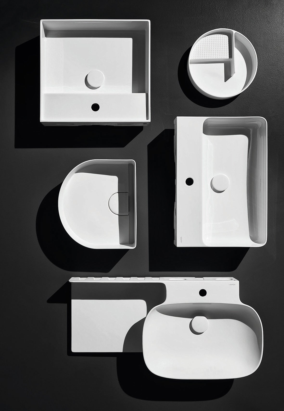 La higiene nos obsesionará, pero no desbancará a la estética. Y ambas están garantizadas en el baño con SaphirKeramik, un nuevo material dúctil, ligero y limpio que permite innovadores diseños. En exclusiva en laufen.es.