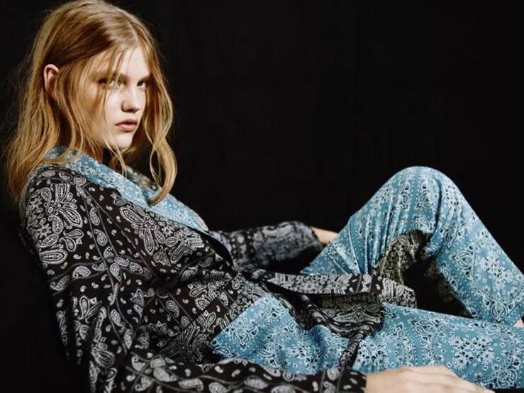 Fotos: Estos son los pantalones estampados que mejor sientan para alegrar tus looks de otoño