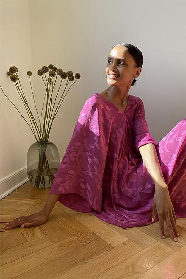 Este es el caftán de H&M que nos ha enamorado y por el que no podemos esperar a que empiecen las rebajas en la tienda sueca. ¿El motivo? Porque ya se está agotando.