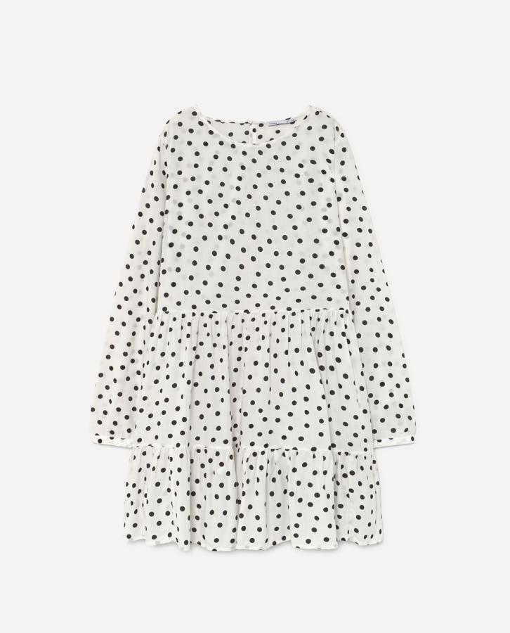 Vestido de lunares blanco y negro, (10,99 euros).