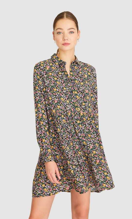 Mini vestido con flores rosas y amarillas estampadas, (8,99 euros).
