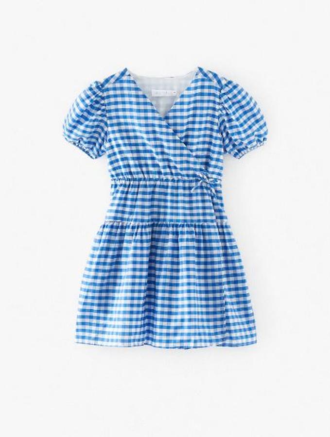 Vestido cruzado de cuadros vichy azul y blanco, rebajado de 22,95 a 15,99 euros.