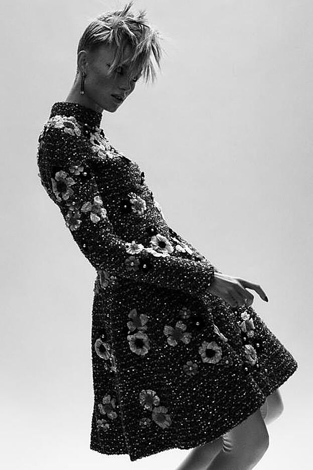 Uno de los looks de la colección de Alta Costura de Chanel para el próximo invierno.