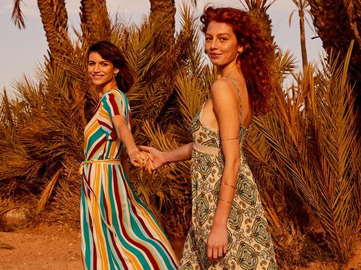 Fotos: 12 maxi vestidos de rebajas que no te querrás quitar este verano