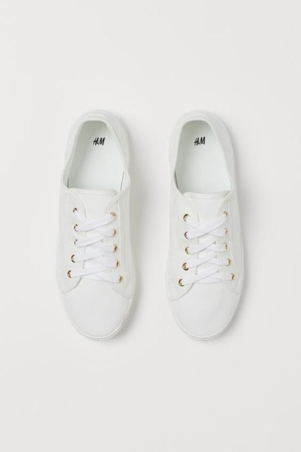 De tela y con cordones, de H&M (7,99 euros).