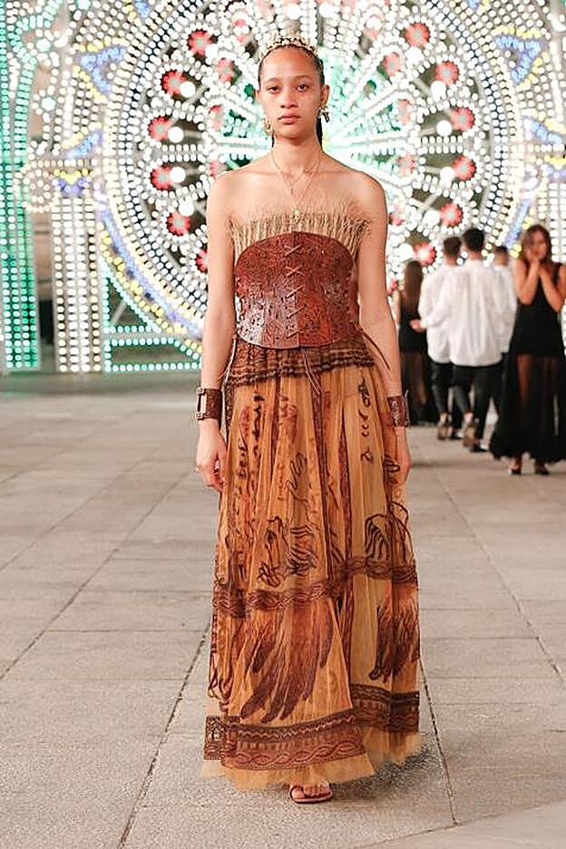 Salida del desfile crucero 2021 de Dior.