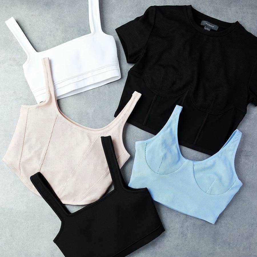 Perfectos para combinar con prendas de talle muy alto y atreverse a enseñar algo de tripa dando a tus looks ese toque sexy. Primark tiene varios modelo como estos que van desde los 3 a los 5 euros.