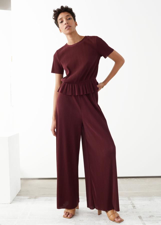 De tejido plisado, de &Other Stories (59 €).