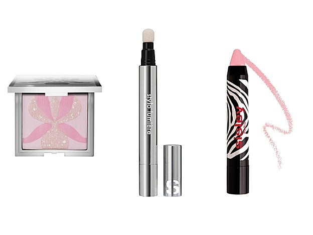 1. Colorete iluminador Orchidée (85,95 euros). 2. Lápiz iluminador Stylo Lumière (49,55 euros). 3. Labial Phyto-Lip Twist (43,55 euros). Todo de Sisley.