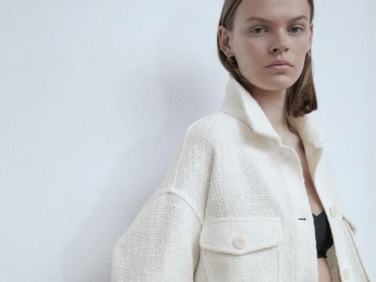 Fotos: Olvídate de la cazadora vaquera, este verano la única prenda que necesitas si refresca es la sobrecamisa