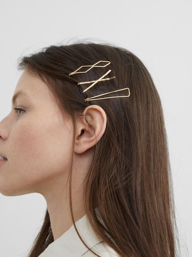 Set de horquillas metálicas de formas geométricas, de Parfois (5,99 €).